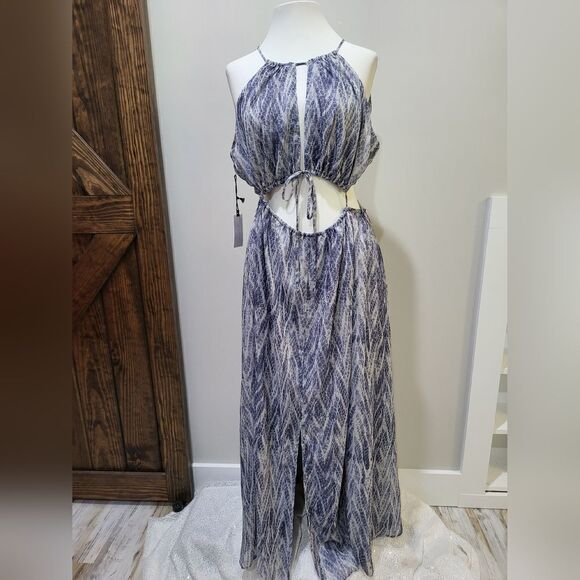 ASTR MID CUTOUT SLEEVELESS MAXI DRESS NWT size Medium Blue and White - Picture 3 of 6